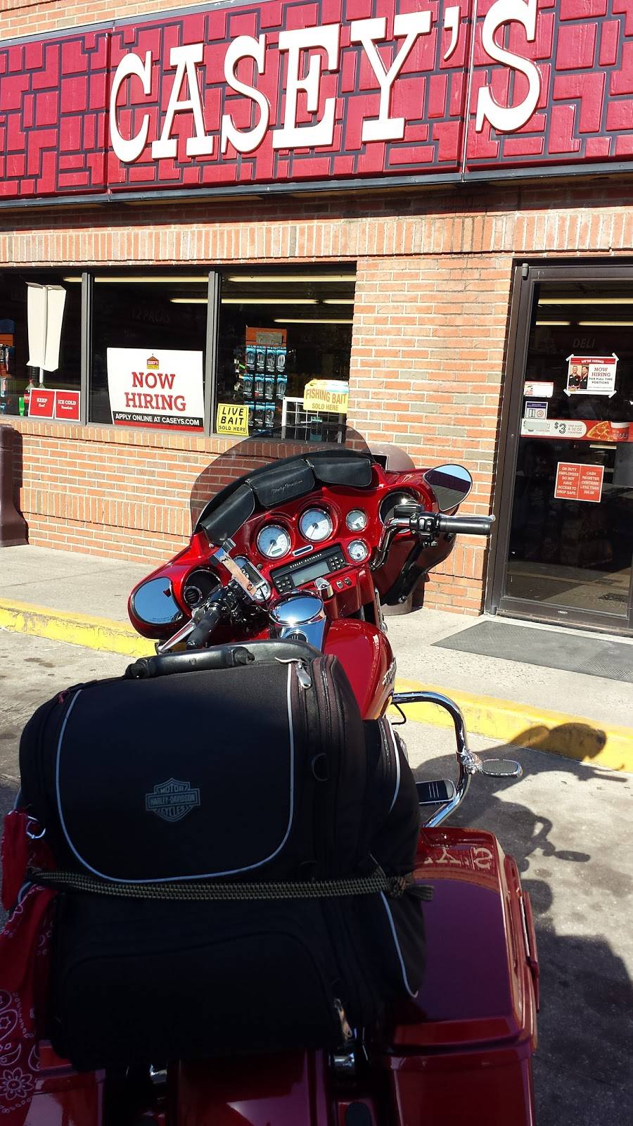 Caseys |  | 1492 Market St, Charlestown, IN 47111, USA | 8122560874 OR +1 812-256-0874