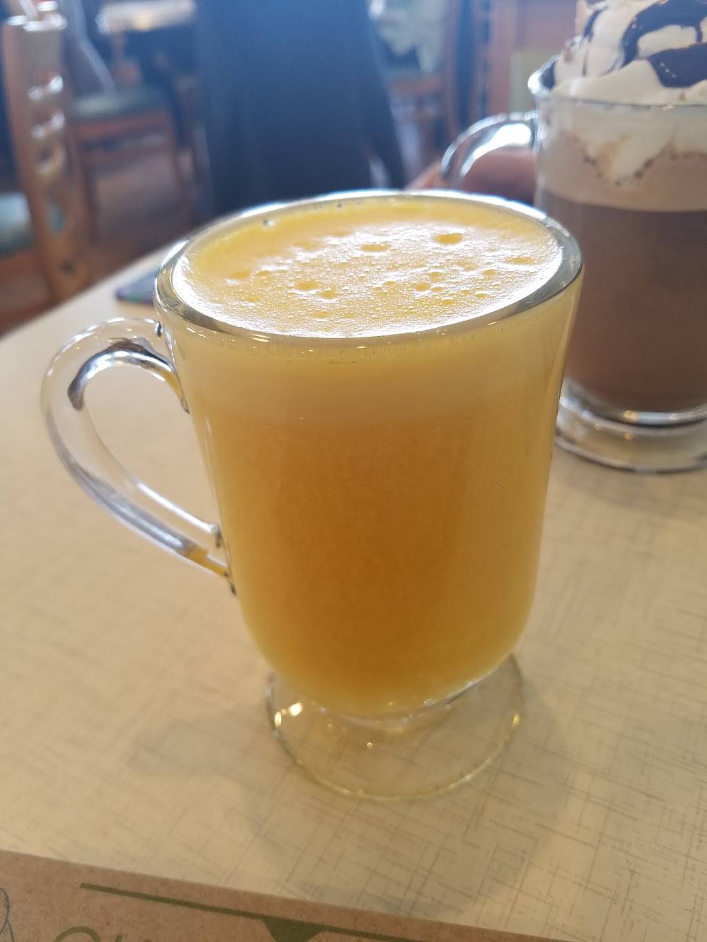 Big Apple Bagels | bakery | 3915 Plainfield Ave NE, Grand Rapids, MI 49505, USA | 6163641919 OR +1 616-364-1919