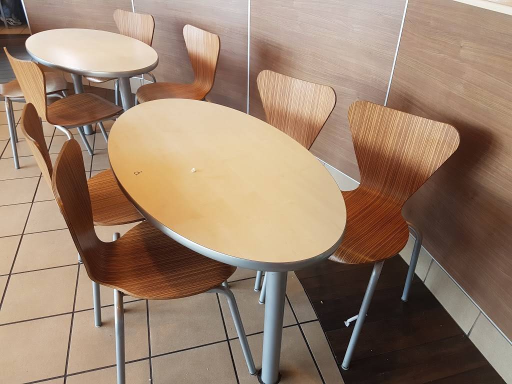 McDonalds | cafe | 15 US Hwys 64 Alt 70 SE, Hickory, NC 28601, USA | 8283224700 OR +1 828-322-4700