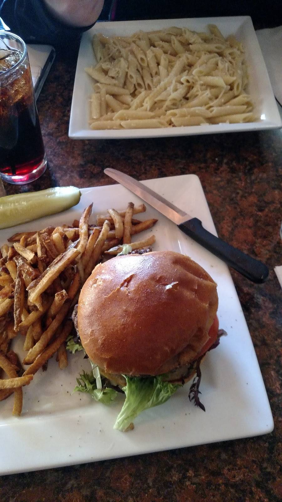 Melillo Tavern | restaurant | 300 E Liberty St, Lowellville, OH 44436, USA | 3305369207 OR +1 330-536-9207