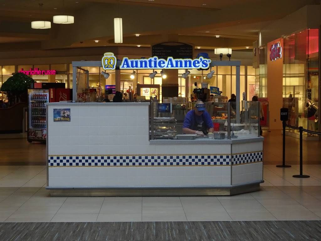 Auntie Annes | restaurant | 115 E Towne Mall, Madison, WI 53704, USA | 6086632722 OR +1 608-663-2722