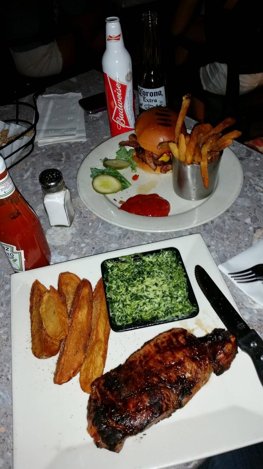 BK Sweeneys Uptown Grille | restaurant | 636 Franklin Ave, Garden City, NY 11530, USA | 5167463075 OR +1 516-746-3075