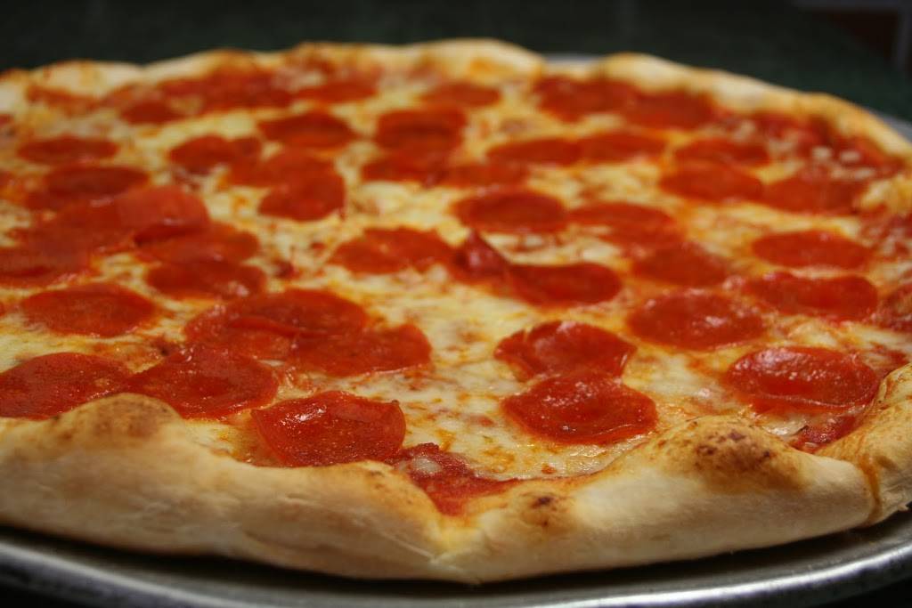 DiPietros Pizza Restaurant | meal delivery | 285 Highland Ave, Malden, MA 02148, USA | 7813211783 OR +1 781-321-1783