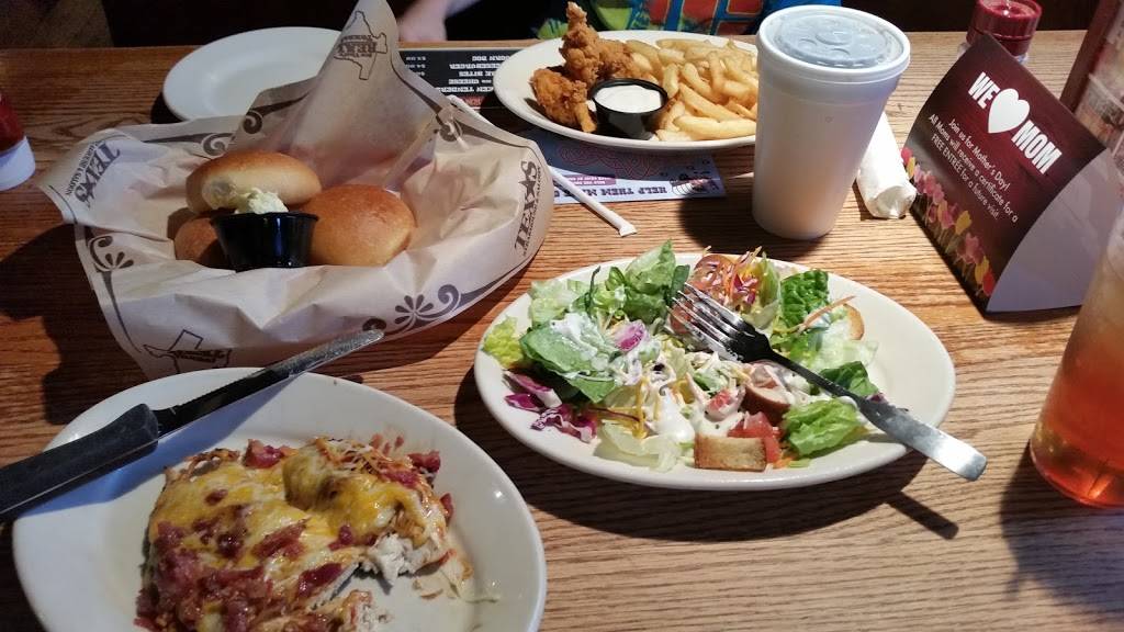 Texas Steakhouse & Saloon | restaurant | 2925 Riverside Dr, Danville, VA 24541, USA | 4347914419 OR +1 434-791-4419
