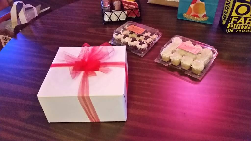 Moes River Room | restaurant | 150 S Reed Rd, Kokomo, IN 46901, USA | 7654508945 OR +1 765-450-8945