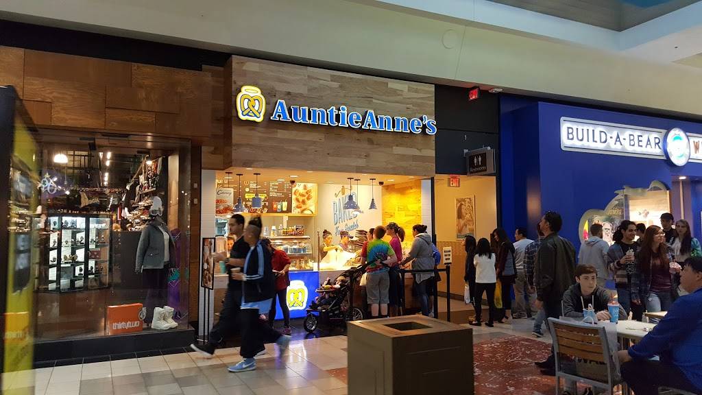 Auntie Annes | restaurant | 9487 SW Washington Square Rd, Tigard, OR 97223, USA | 5036241666 OR +1 503-624-1666