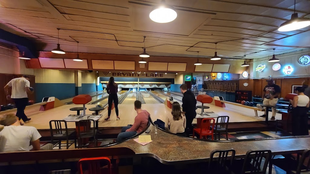 Bryant Lake Bowl and Theater | restaurant | 810 W Lake St, Minneapolis, MN 55408, USA | 6128253737 OR +1 612-825-3737