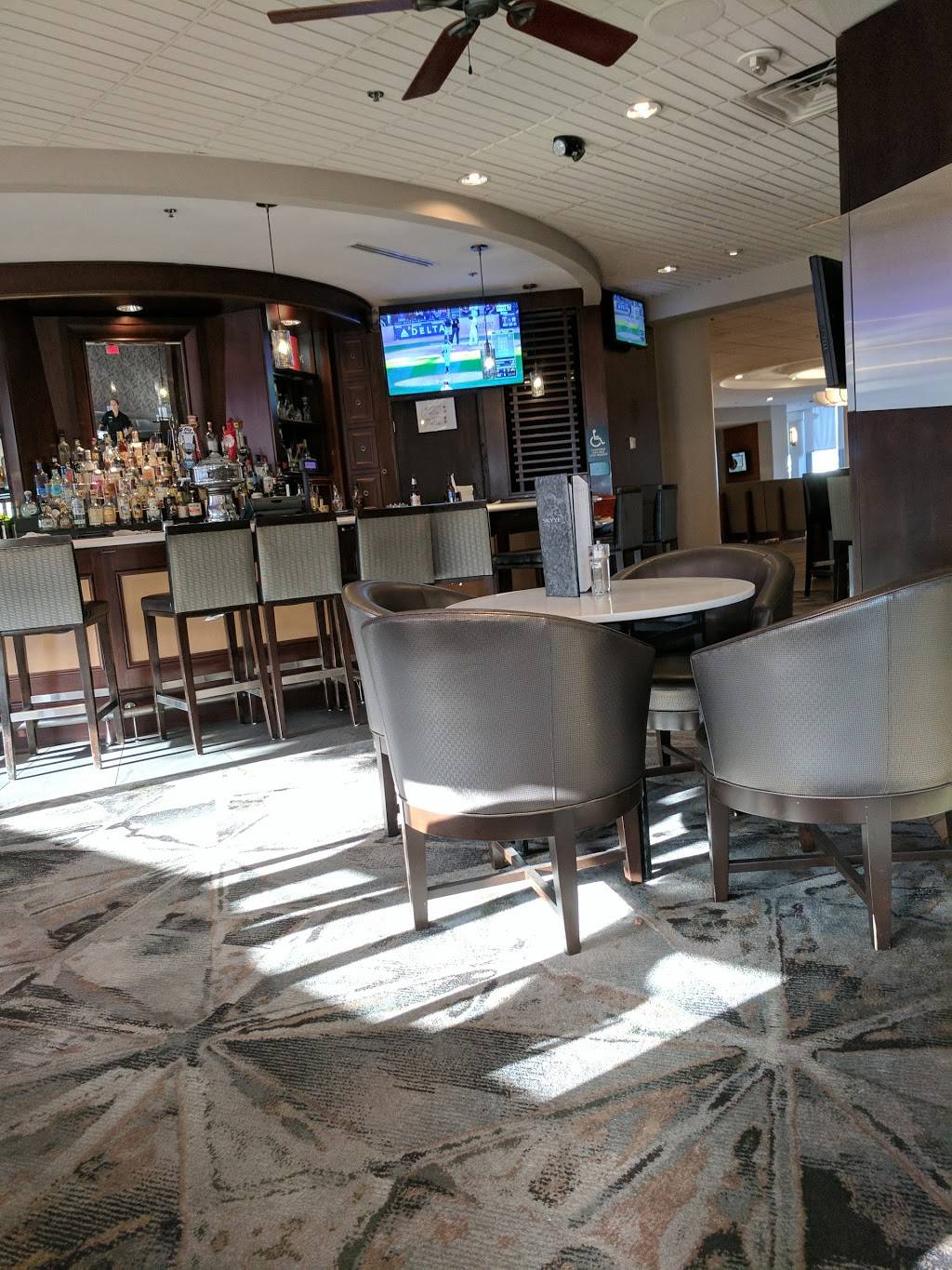 The Skyye Bar and Grille | restaurant | 4200 George J Bean Pkwy, Tampa, FL 33607, USA | 8139983705 OR +1 813-998-3705