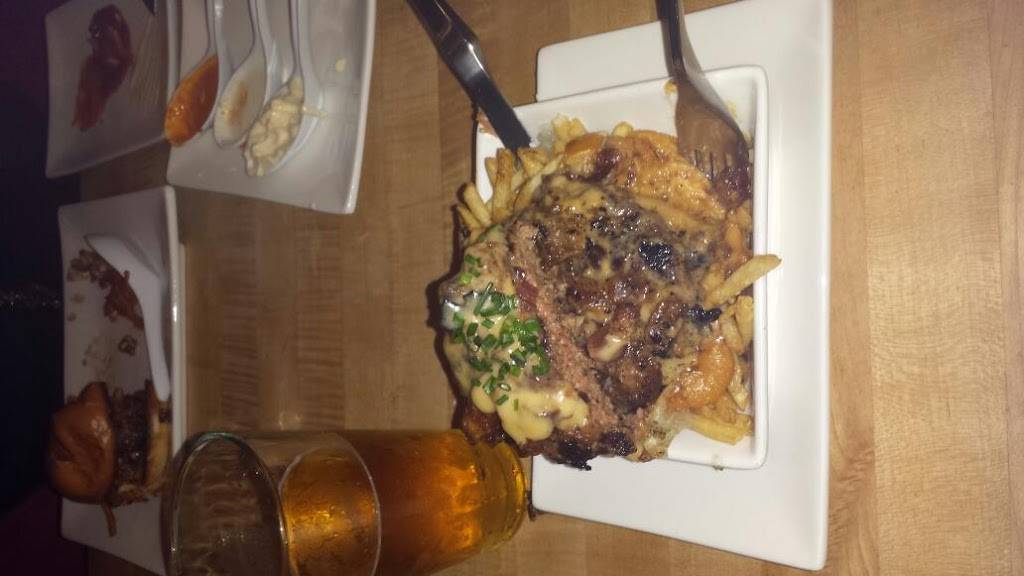 Umami Burger - CLOSED | restaurant | 1080 Alton Rd, Miami Beach, FL 33139, USA | 3056724334 OR +1 305-672-4334