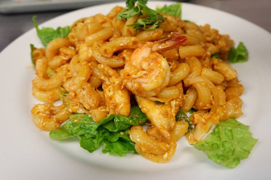 Surang Thai Kitchen | restaurant | 5455 S Fort Apache Rd #105, Las Vegas, NV 89148, USA | 7023850021 OR +1 702-385-0021