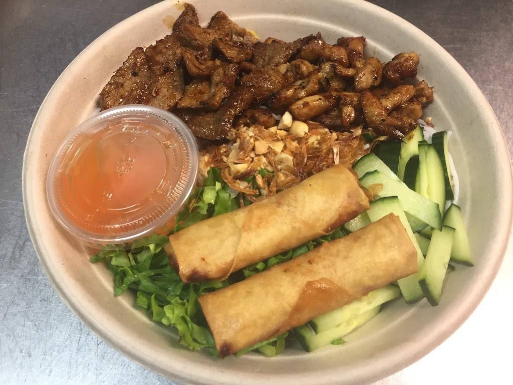 PHỞ 26 Vietnamese Restaurant | restaurant | 2011 Plains Rd E Unit # 2, Burlington, ON L7R 0A6, Canada | 9056316888 OR +1 905-631-6888