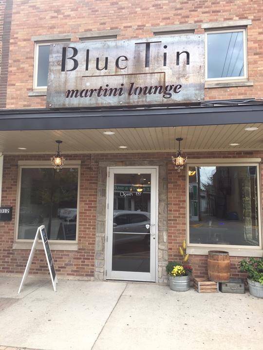Blue Tin Martini Lounge | restaurant | 312 Liberty St, Morris, IL 60450, USA | 8155133942 OR +1 815-513-3942