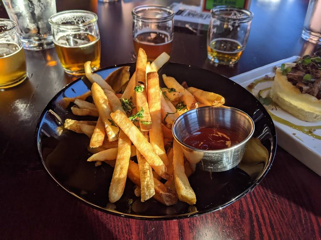 The Maroon Door | restaurant | 418 N Main St, Blacksburg, VA 24060, USA | 5406057418 OR +1 540-605-7418