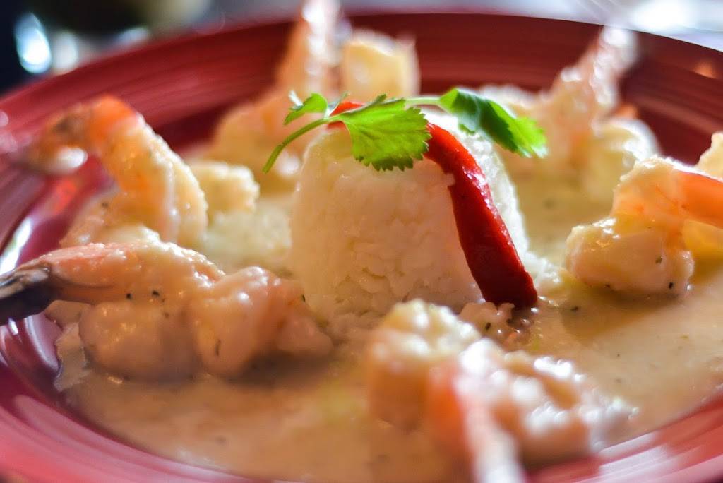 La Isla | restaurant | 7430 164th Ave NE B103, Redmond, WA 98052, USA | 4252859538 OR +1 425-285-9538