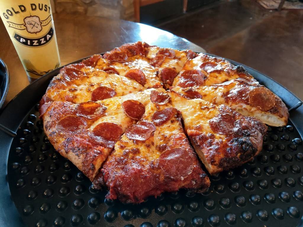 Gold Dust Pizza Copperopolis | restaurant | 131 Town Square Rd, Copperopolis, CA 95228, USA | 2097856161 OR +1 209-785-6161