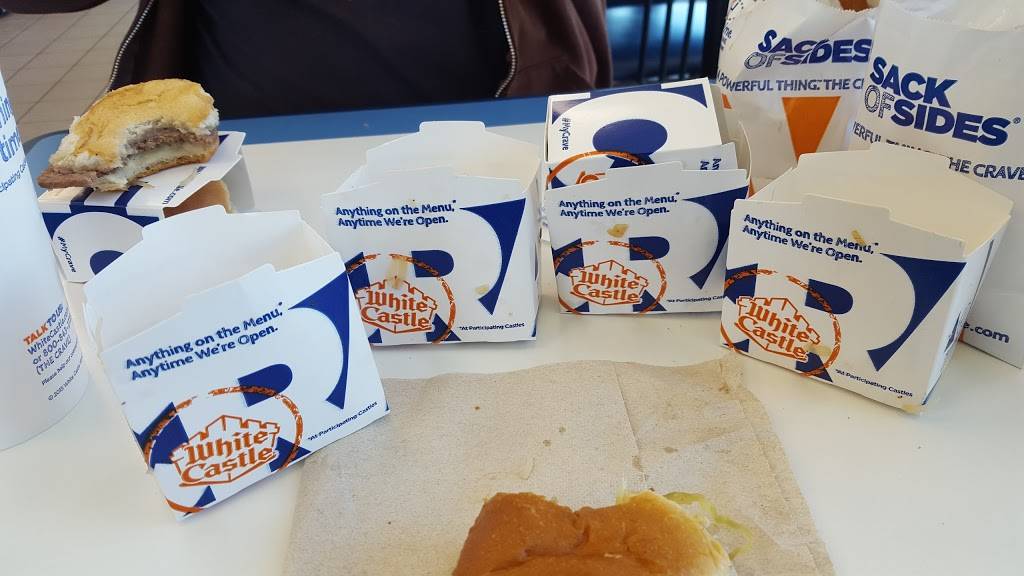 White Castle | restaurant | 153 E Morthland Dr, Valparaiso, IN 46383, USA | 2194775535 OR +1 219-477-5535