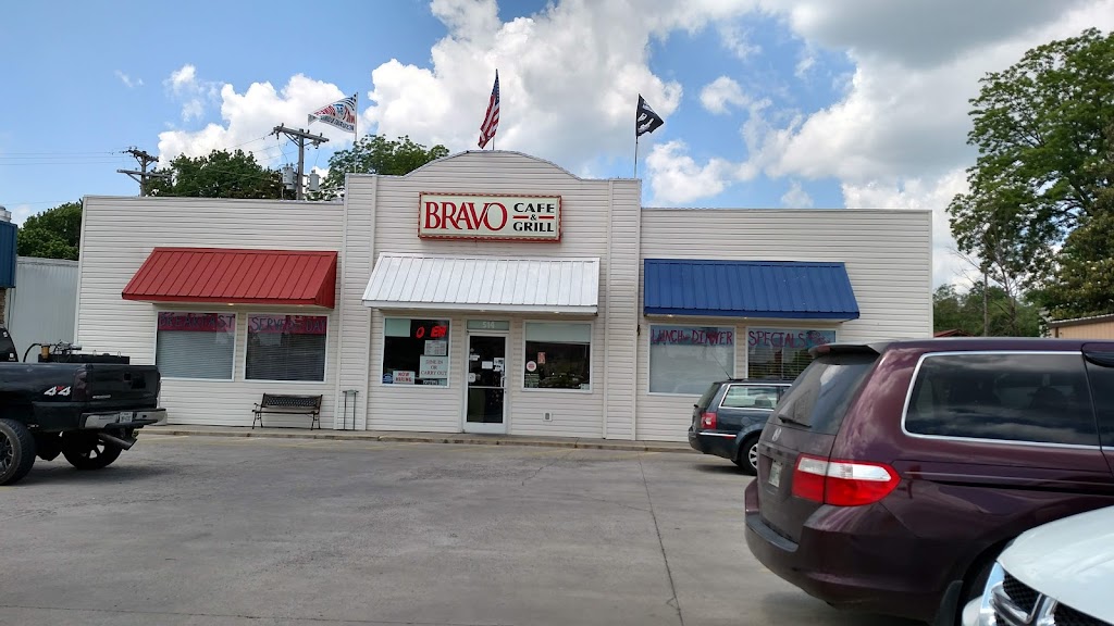 Bravos Cafe & Grill | cafe | 514 N Willow Ave, Cookeville, TN 38501, USA | 9315262233 OR +1 931-526-2233