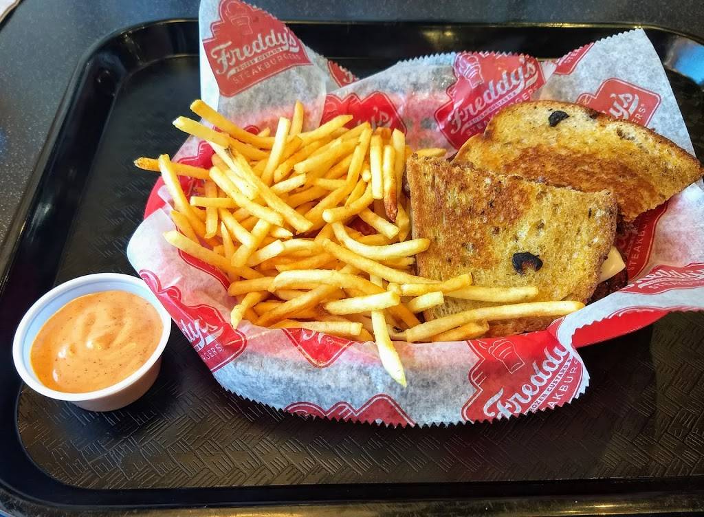 Freddys Frozen Custard & Steakburgers | restaurant | 767 Center Dr, San Marcos, CA 92069, USA | 4422488636 OR +1 442-248-8636