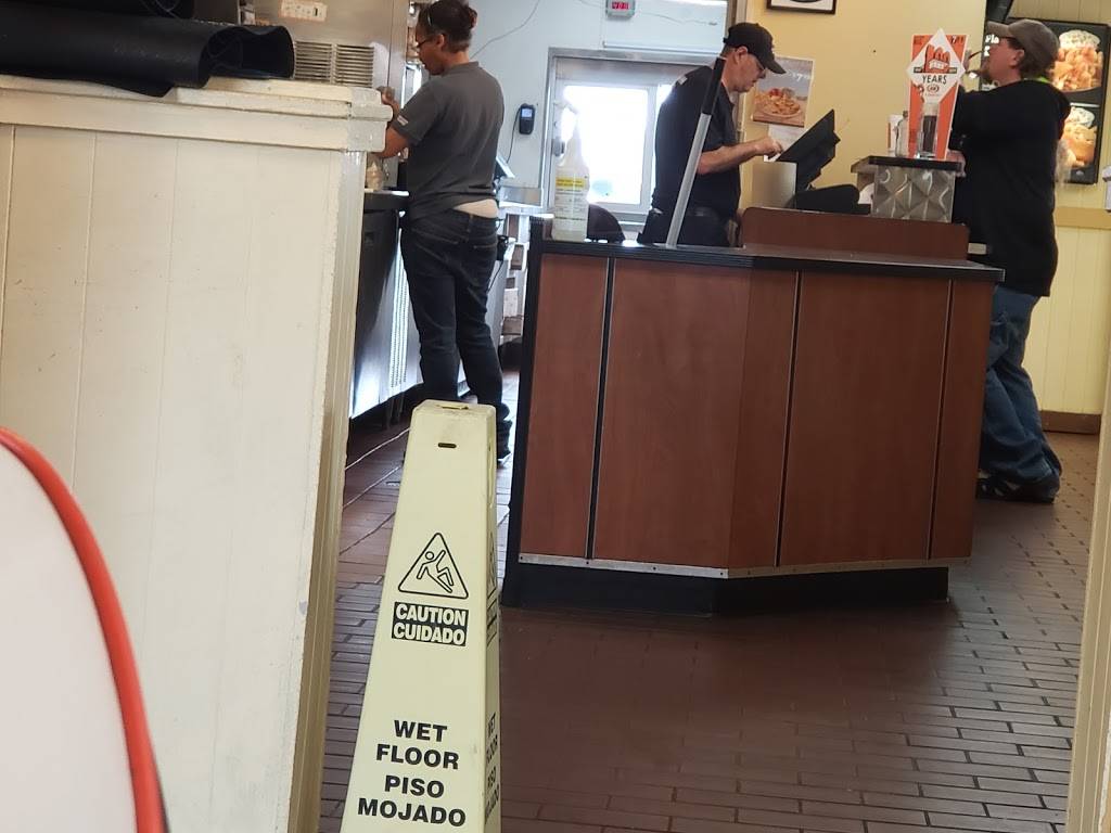 Long John Silvers | restaurant | 607 E Santa Fe St, Olathe, KS 66061, USA | 9137128472 OR +1 913-712-8472