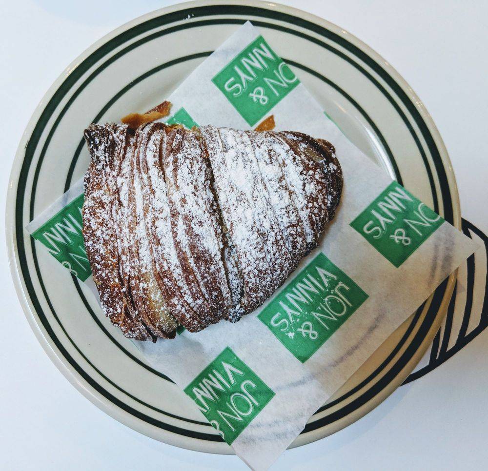 Jon & Vinnys Brentwood | restaurant | 11938 San Vicente Blvd, Los Angeles, CA 90049, USA | 3104422733 OR +1 310-442-2733