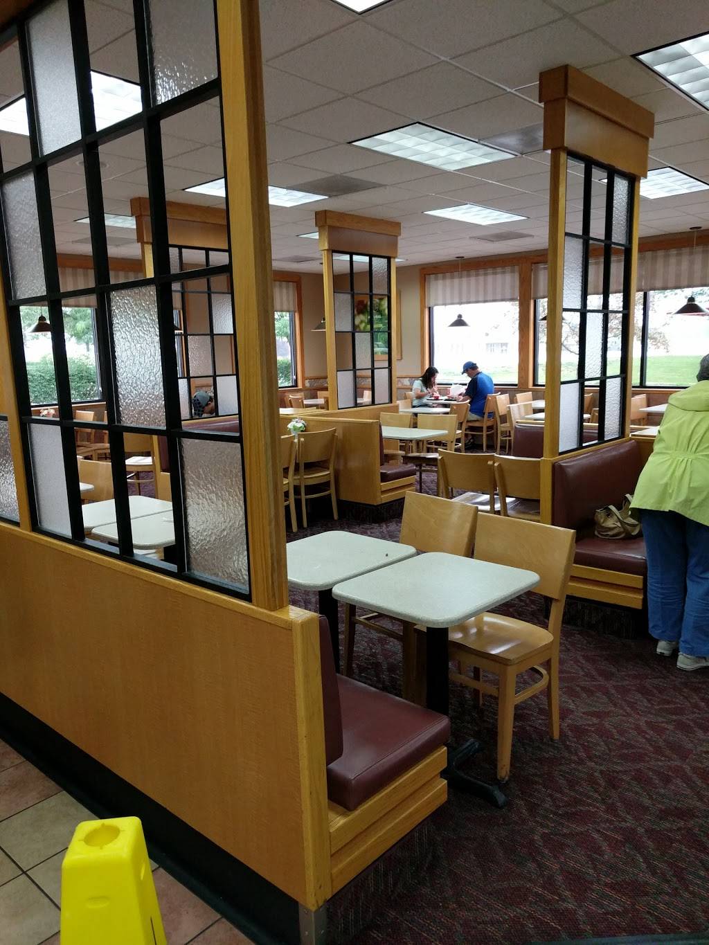 Wendys | restaurant | 2575 Nicholasville Rd, Lexington, KY 40503, USA | 8592774311 OR +1 859-277-4311