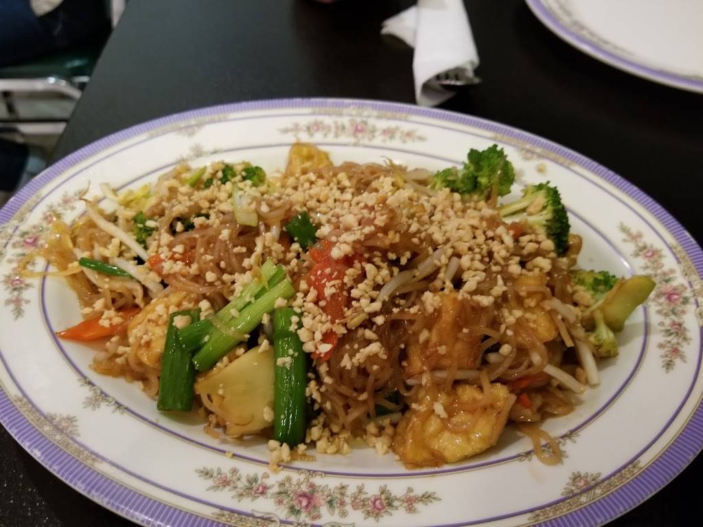 Karunas Thai Plate | restaurant | 1917 E Grant Rd, Tucson, AZ 85719, USA | 5203254129 OR +1 520-325-4129