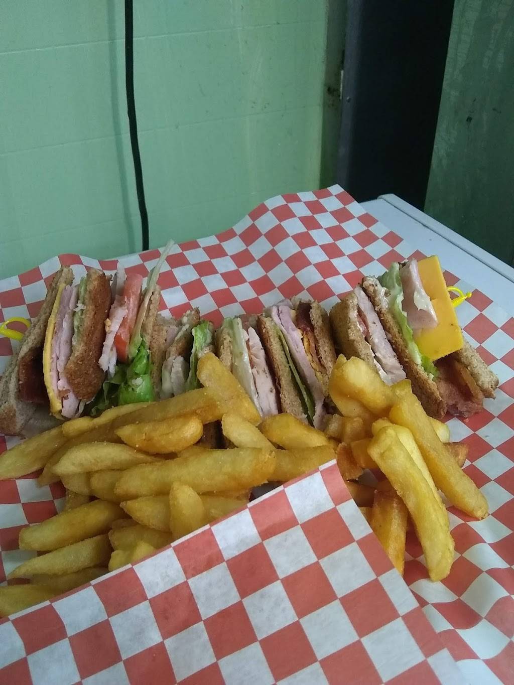 Bob’s Café | restaurant | 4001 B HWY 43 N, Ethridge, TN 38456, USA | 9318294079 OR +1 931-829-4079