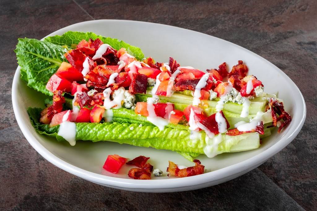 The Outpost Bar and Grille | restaurant | 14057 SW Golf Club Dr, Indiantown, FL 34956, USA | 7725973790 OR +1 772-597-3790