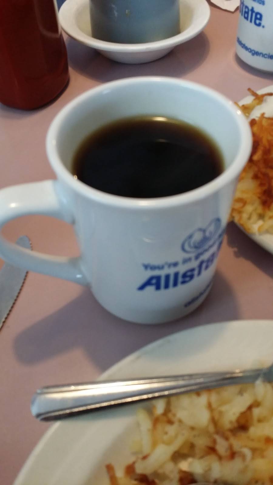 Eagles Nest Family Restaurant | restaurant | 117 E Bethalto Dr, Bethalto, IL 62010, USA | 6183770697 OR +1 618-377-0697