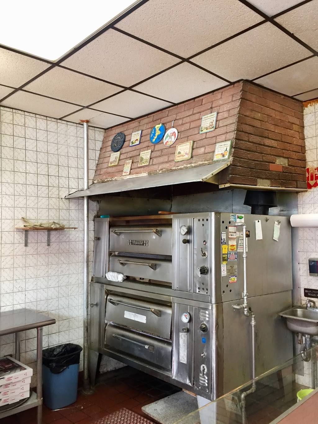 Vincents Pizza | restaurant | 3915 9th Ave, Brooklyn, NY 11232, USA | 7188518838 OR +1 718-851-8838