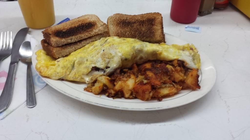 Galley Diner | meal takeaway | 11 P St, South Boston, MA 02127, USA | 6174641024 OR +1 617-464-1024