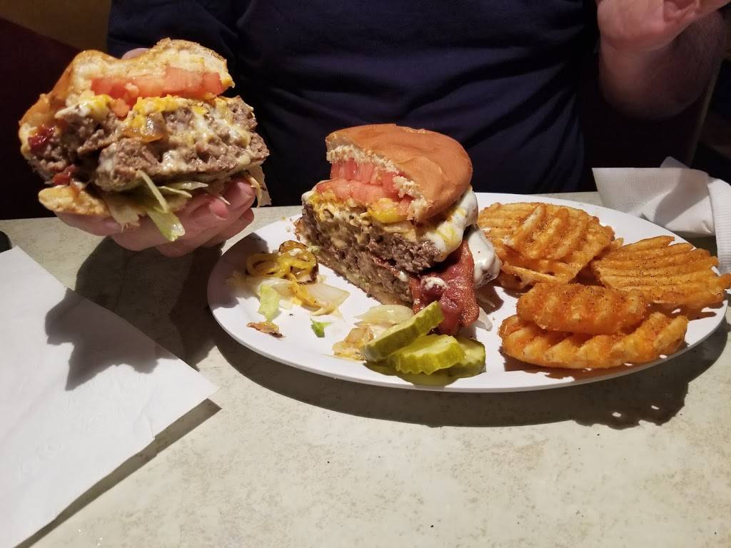 Cs Waffles Family Restaurant | restaurant | 6526 South Ave, Youngstown, OH 44512, USA | 3309533790 OR +1 330-953-3790