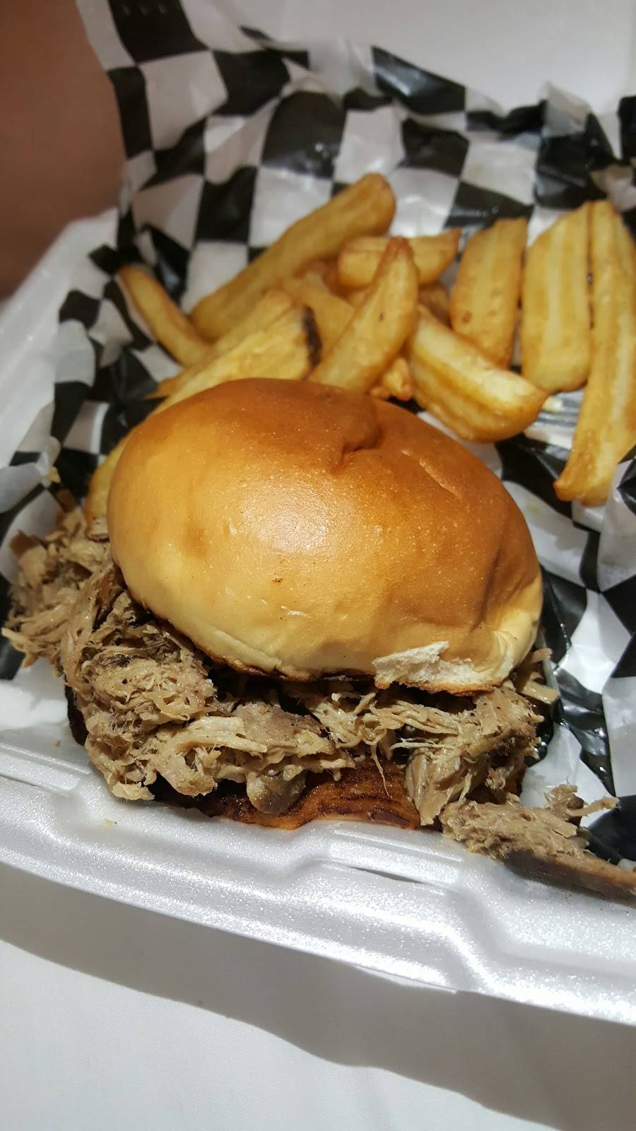 Jakes Place Restaurant & Market | restaurant | 511 Thompson St, Ashland, VA 23005, USA | 8047983287 OR +1 804-798-3287