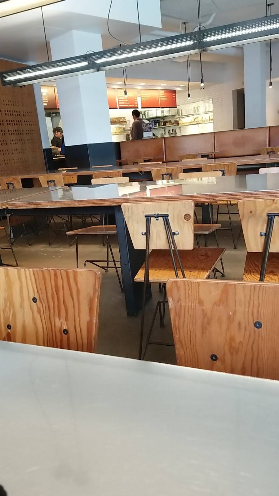 Chipotle Mexican Grill | restaurant | 6707 Old Dominion Dr Ste 110, McLean, VA 22101, USA | 5715331815 OR +1 571-533-1815