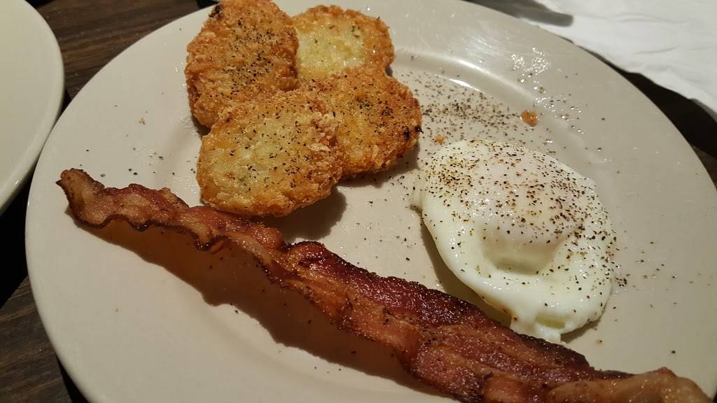 Scooters Ds | restaurant | 724 Shoppers Ln, Kalamazoo, MI 49004, USA | 2693454830 OR +1 269-345-4830