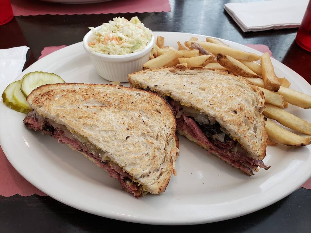 Adam’s Taphouse and Grille Kent Island | restaurant | 100 Abruzzi Dr, Chester, MD 21619, USA | 4106435050 OR +1 410-643-5050