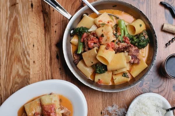 Saranellos | restaurant | 601 N Milwaukee Ave, Wheeling, IL 60090, USA | 8477776878 OR +1 847-777-6878