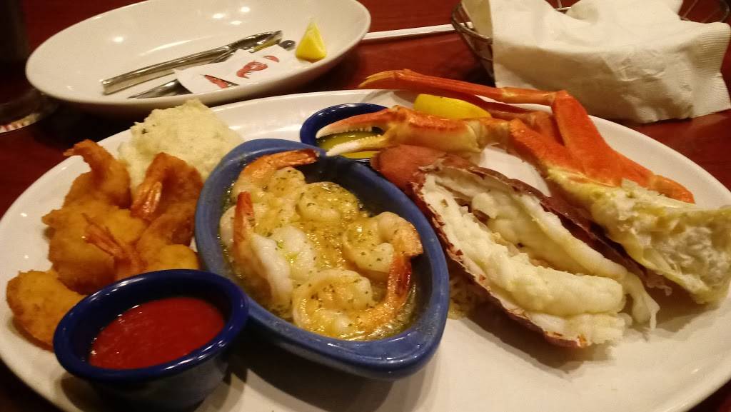 Red Lobster | restaurant | 714 S Eldorado Rd, Bloomington, IL 61704, USA | 3096639405 OR +1 309-663-9405