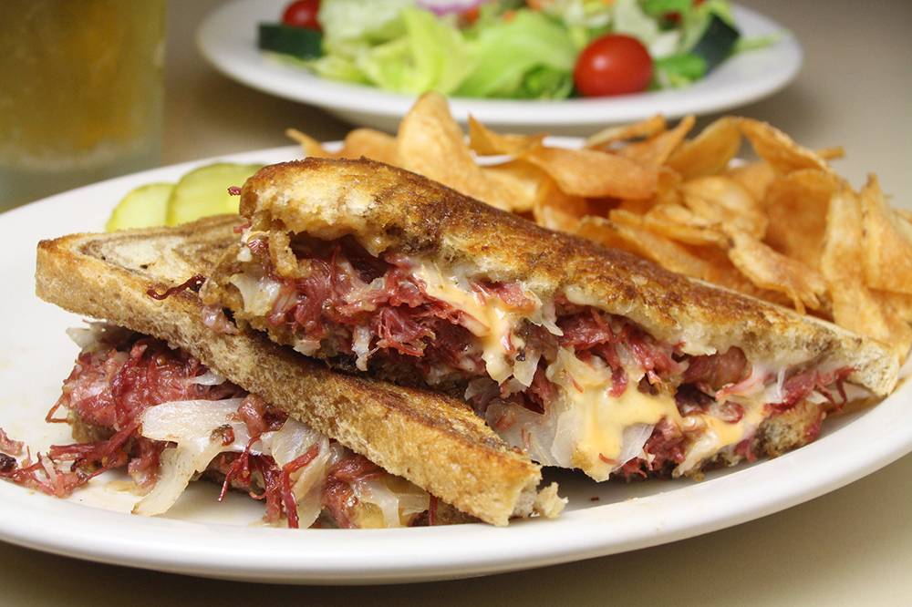 Strafford Farms Restaurant | restaurant | 58 New Rochester Rd, Dover, NH 03820, USA | 6037427012 OR +1 603-742-7012