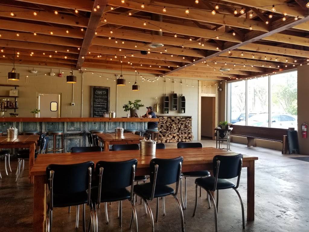 Monkey Wrench Smokehouse | restaurant | 21 S Main St, Travelers Rest, SC 29690, USA | 8646102236 OR +1 864-610-2236