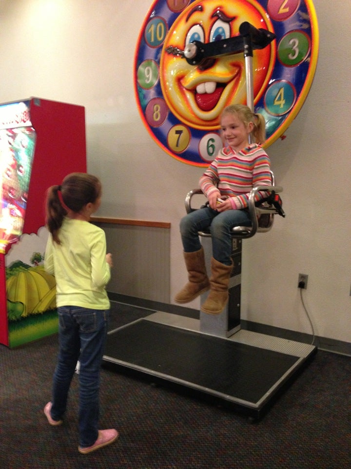 Chuck E. Cheese | restaurant | 10901 N Rodney Parham Rd, Little Rock, AR 72212, USA | 5012278364 OR +1 501-227-8364