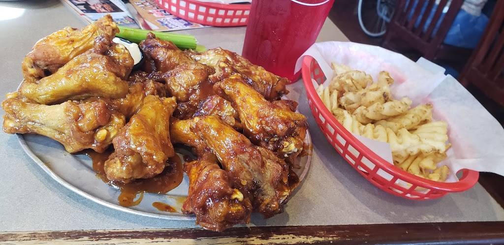 Pluckers Wing Bar | restaurant | 11066 Pecan Park Blvd Unit G, Cedar Park, TX 78613, USA | 5122589464 OR +1 512-258-9464