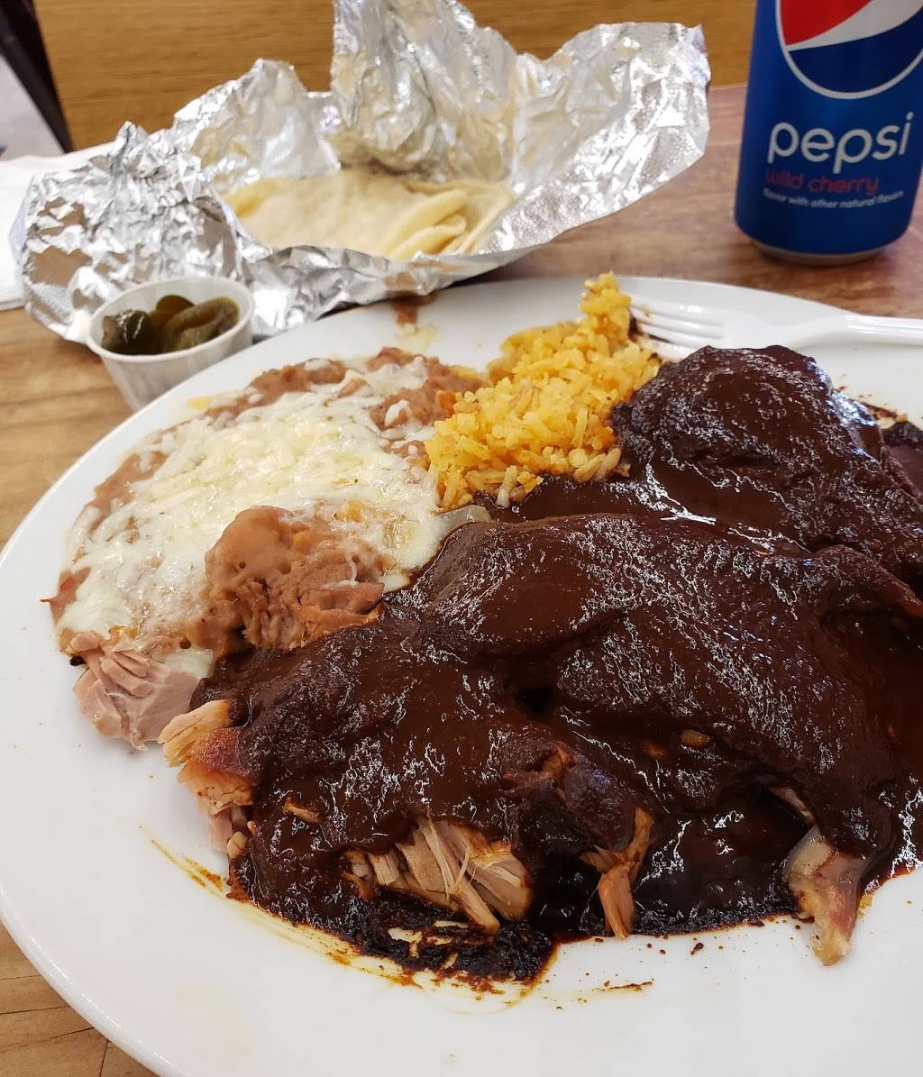 La Tapatia Market & Deli | restaurant | 646 S 13th St, Grover Beach, CA 93433, USA | 8054746851 OR +1 805-474-6851