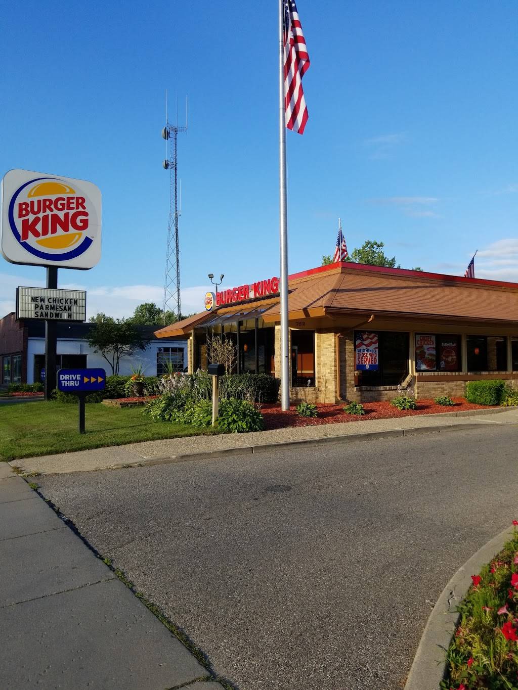 Burger King | restaurant | 752 Lagrange, South Haven, MI 49090, USA | 2696372582 OR +1 269-637-2582