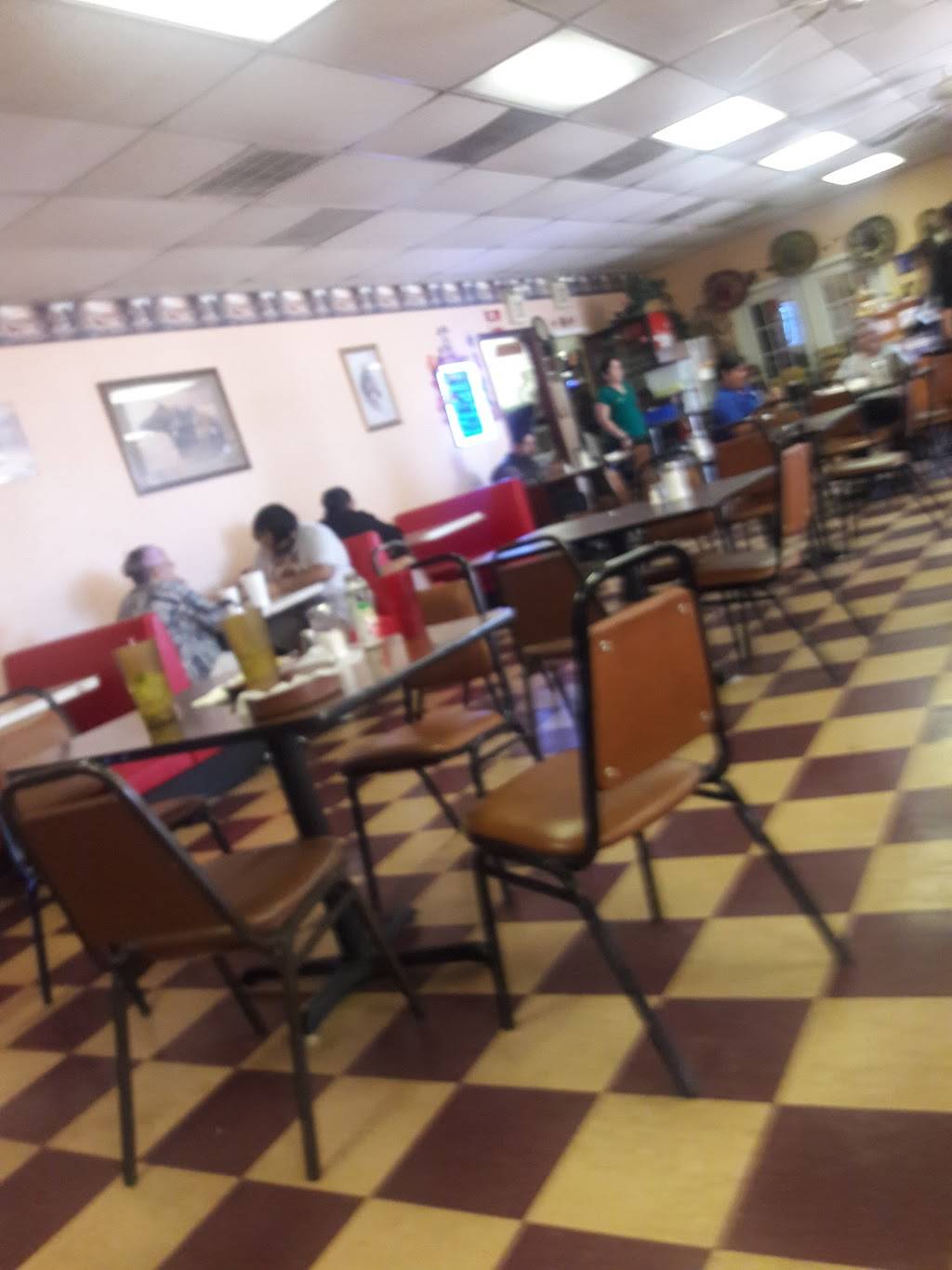 Los Potrillos | restaurant | 2555 Castroville Rd # 101, San Antonio, TX 78237, USA | 2104349449 OR +1 210-434-9449