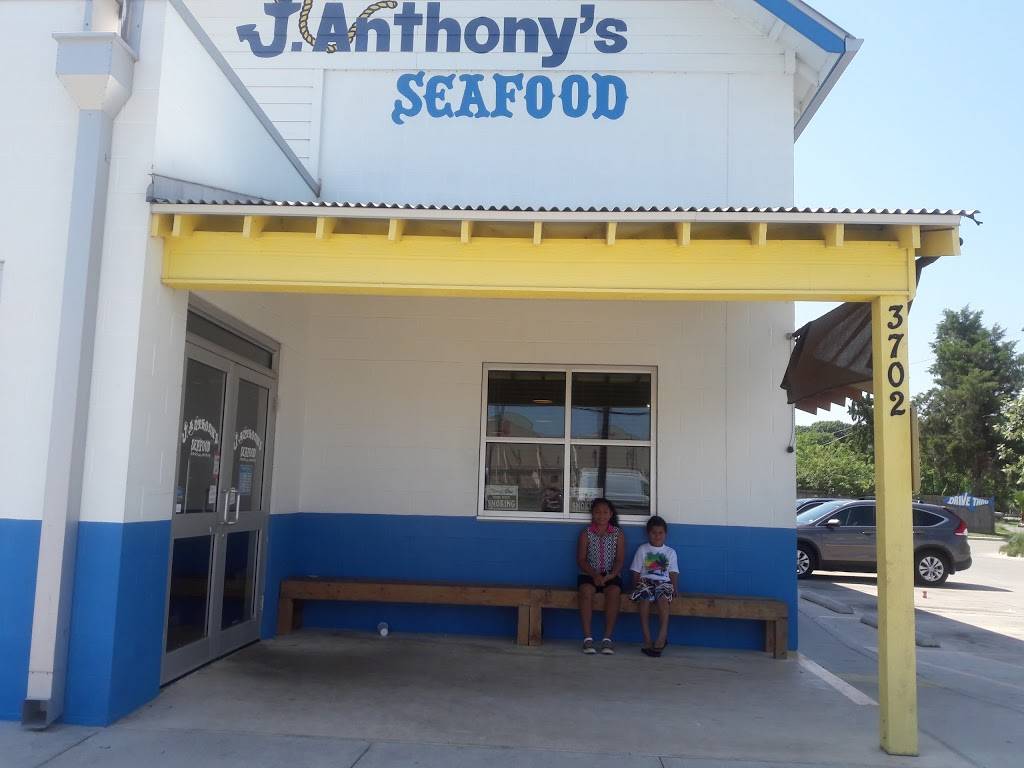 J. Anthonys Seafood Cafe | restaurant | 3702 SE Military Dr, San Antonio, TX 78223, USA | 2105709999 OR +1 210-570-9999
