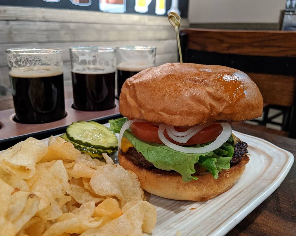 Blakes Taphouse | restaurant | 16860 Sheridan Pkwy Suite 100, Broomfield, CO 80023, USA | 7205832920 OR +1 720-583-2920