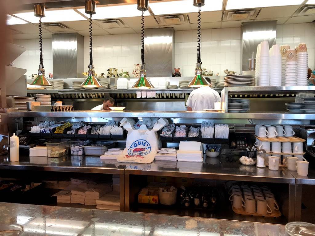 Louies Ham & Corned Beef | restaurant | 3570 Riopelle St, Detroit, MI 48207, USA | 3138311800 OR +1 313-831-1800