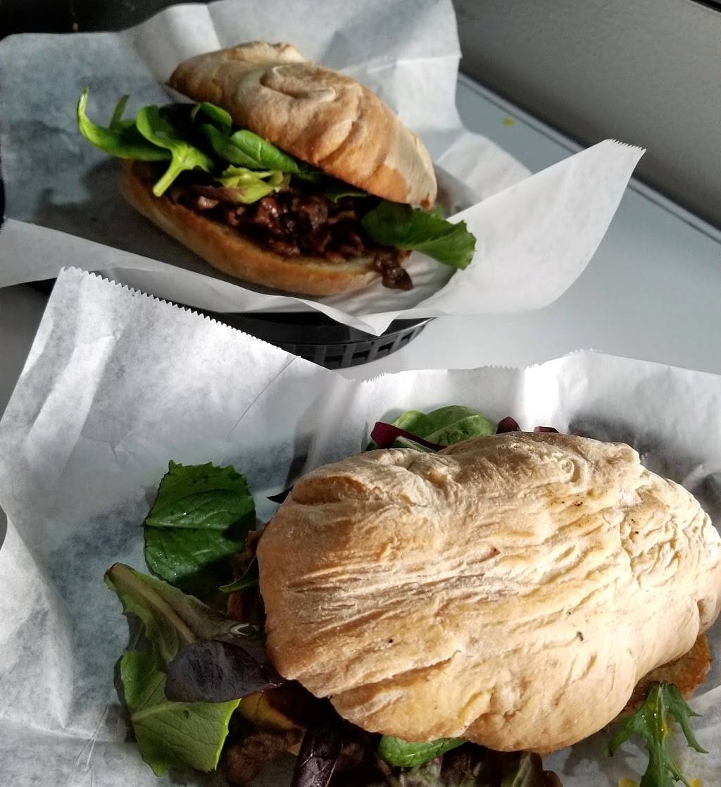 HIJOS DE LA PRIETA | restaurant | Benito Juárez 1061, La Hacienda, 21448 Tecate, B.C., Mexico | 016651330467 OR +52 665 133 0467