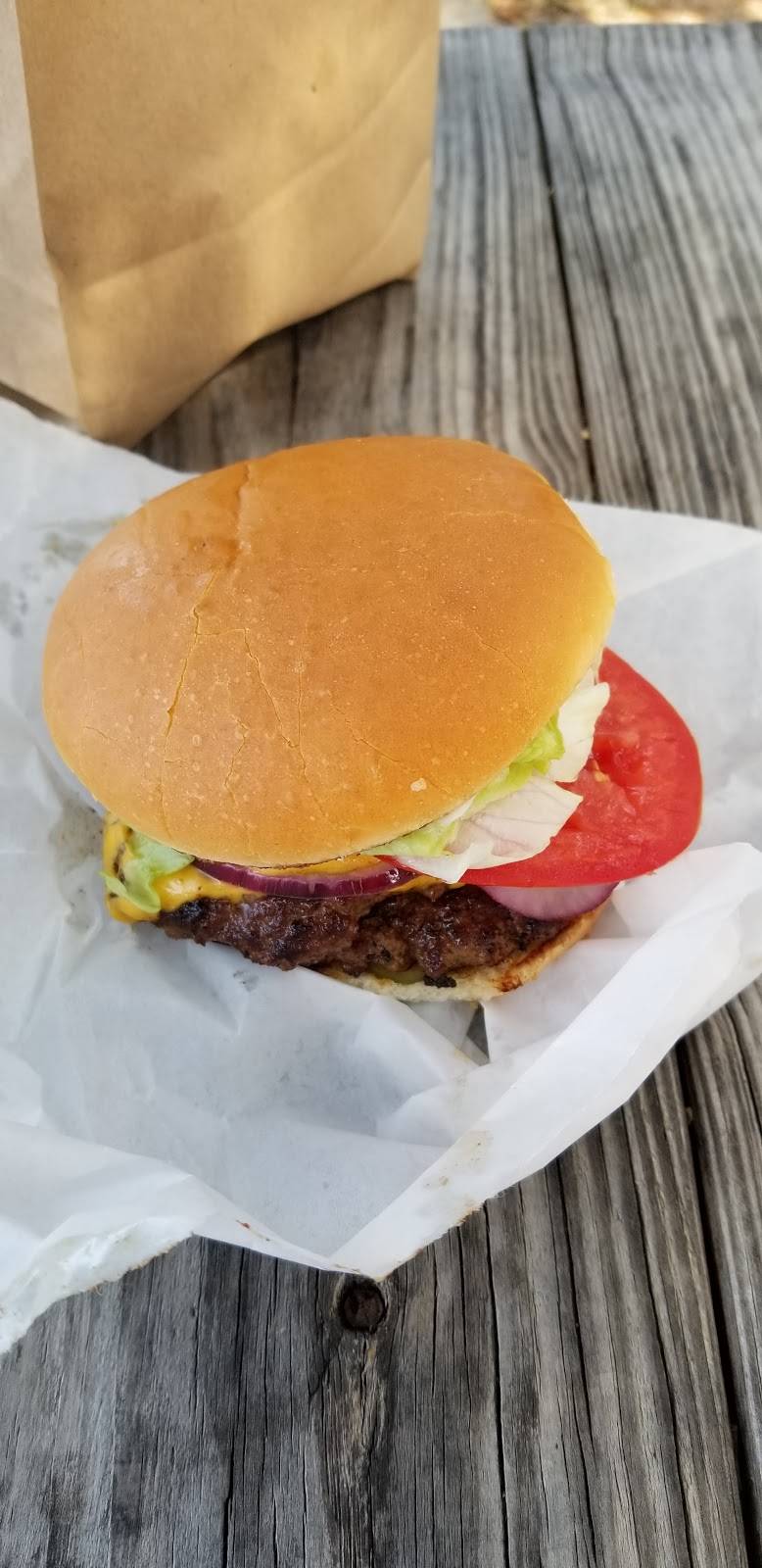 Mags Burgers | restaurant | 801 FM2325, Wimberley, TX 78676, USA | 5128423363 OR +1 512-842-3363